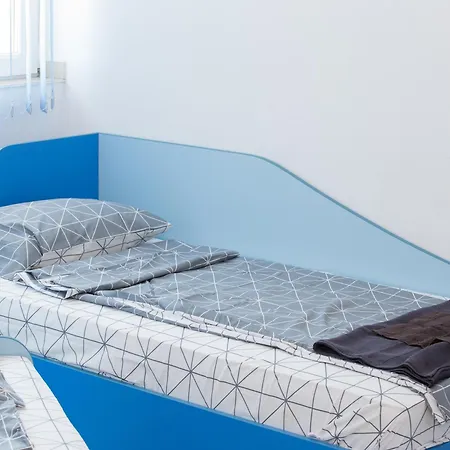 Garden - 2 Bedrooms Apart,