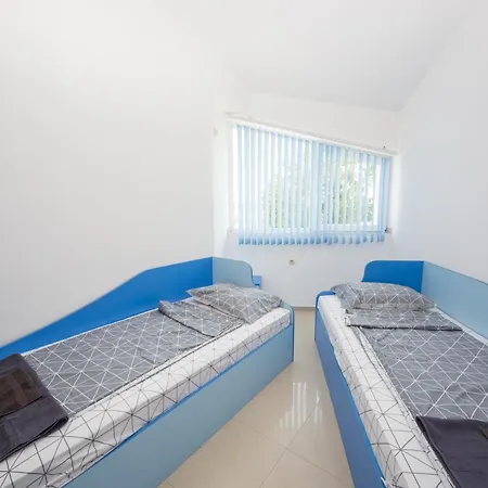 Apartament Garden - 2 Bedrooms Apart, *